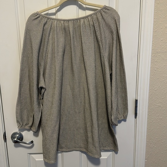 Plus Size Woman’s Long Sleeve Blouse - Picture 5 of 5
